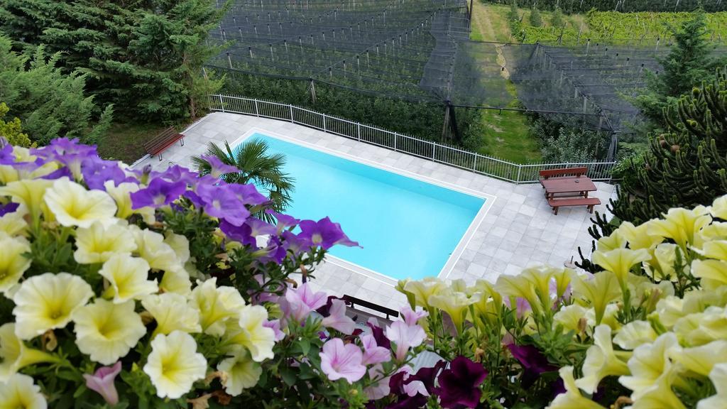 Pension Weinberg Riffian Exterior foto